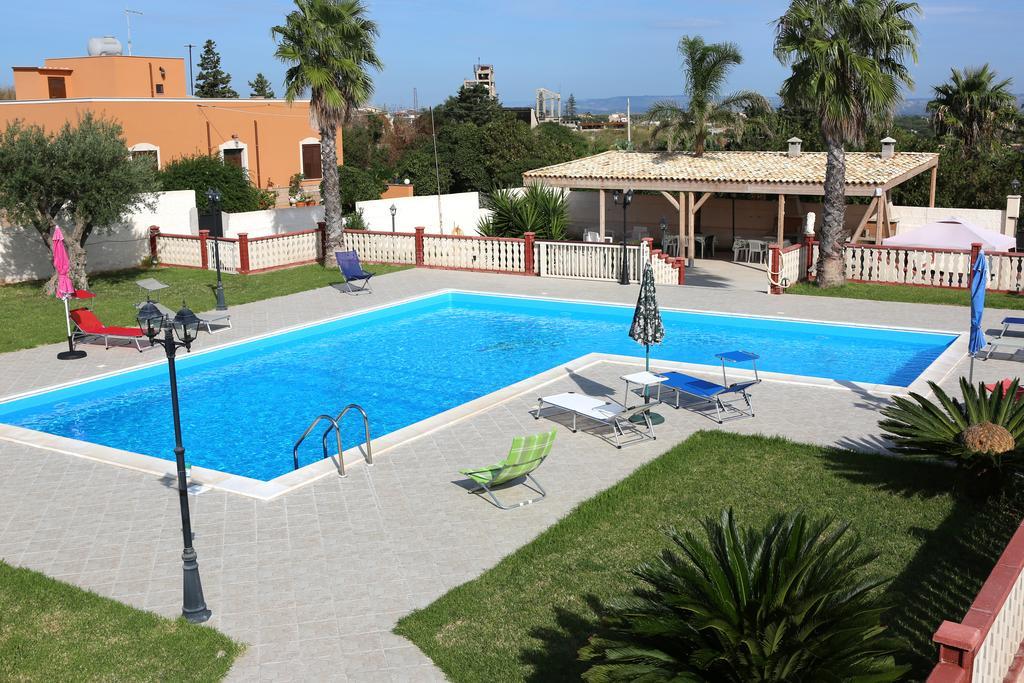 Casa Vacanze Calafarina Pachino Buitenkant foto