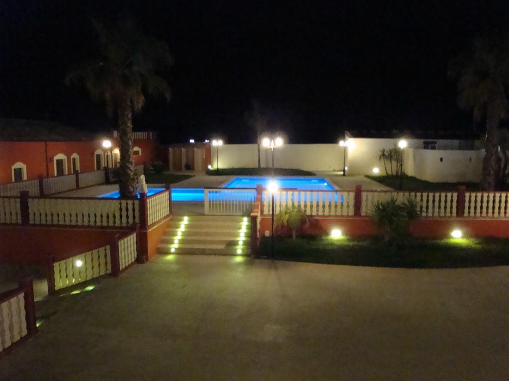 Casa Vacanze Calafarina Pachino Buitenkant foto
