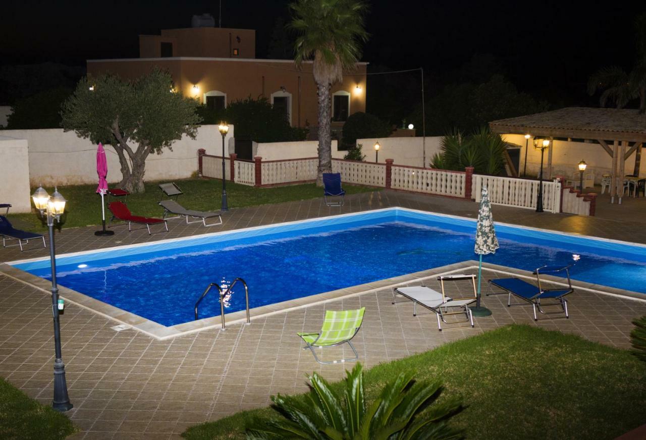 Casa Vacanze Calafarina Pachino Buitenkant foto